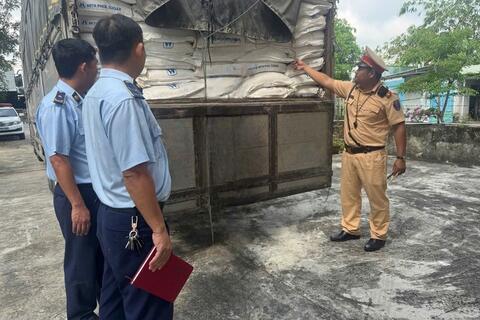 <a href="/thoi-su" title="Thời sự" rel="dofollow">Thời sự</a>