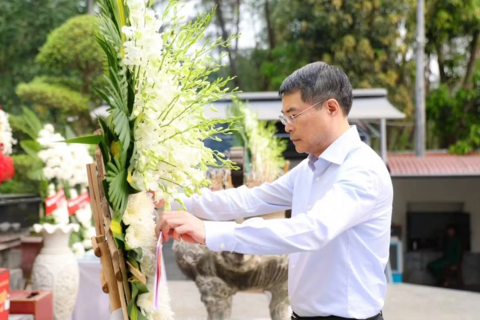 <a href="/thoi-su" title="Thời sự" rel="dofollow">Thời sự</a>