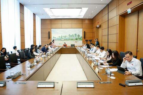 <a href="/thoi-su" title="Thời sự" rel="dofollow">Thời sự</a>