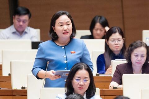 <a href="/tai-chinh" title="Tài chính" rel="dofollow">Tài chính</a>