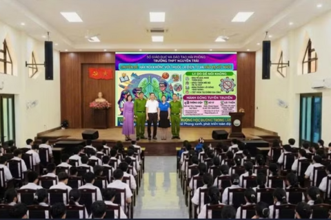 <a href="/thoi-su" title="Thời sự" rel="dofollow">Thời sự</a>