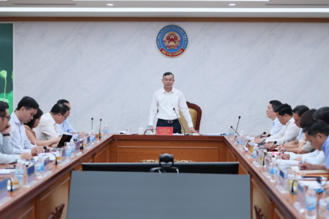 <a href="/tai-chinh" title="Tài chính" rel="dofollow">Tài chính</a>
