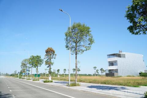 <a href="/thoi-su" title="Thời sự" rel="dofollow">Thời sự</a>