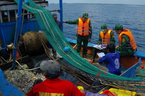 Mạnh tay chống khai thác IUU: Phạt tiền đến 1 tỷ đồng đối với chủ tàu cá vi phạm nghiêm trọng