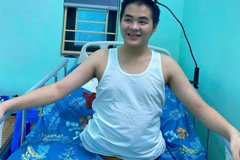 Nam thanh niên 17 tuổi bị tai nạn chỉ còn một nửa cơ thể hồi phục kỳ diệu