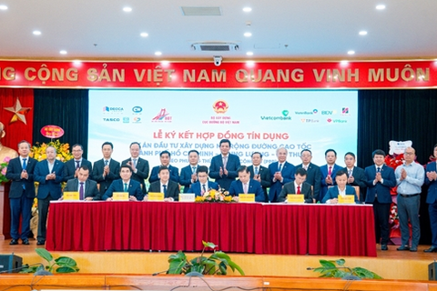 <a href="/tai-chinh" title="Tài chính" rel="dofollow">Tài chính</a>