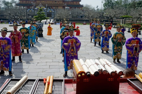 <a href="/thoi-su" title="Thời sự" rel="dofollow">Thời sự</a>