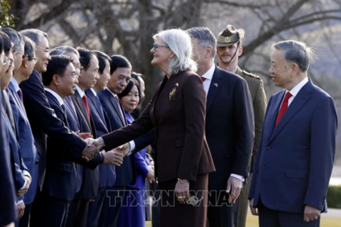 <a href="/thoi-su" title="Thời sự" rel="dofollow">Thời sự</a>