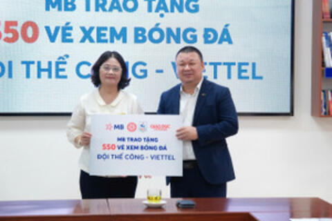 MB cùng Thể Công - Viettel đưa bóng đá đỉnh cao đến học sinh