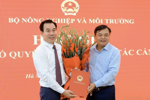 <a href="/thoi-su" title="Thời sự" rel="dofollow">Thời sự</a>