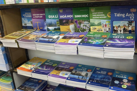 Đi tìm nguyên nhân thiếu sách giáo khoa sau khai giảng