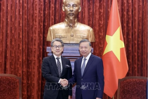 <a href="/thoi-su" title="Thời sự" rel="dofollow">Thời sự</a>