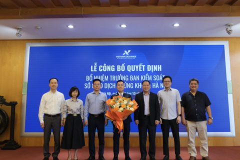 <a href="/thoi-su" title="Thời sự" rel="dofollow">Thời sự</a>