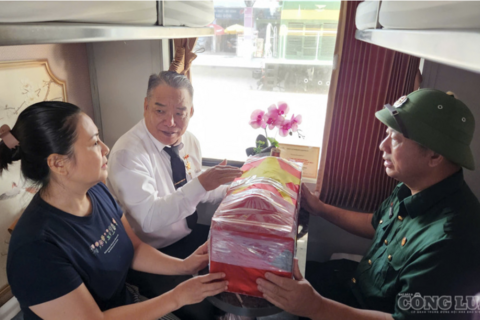 TP.HCM đón liệt sĩ hy sinh ở Thành cổ Quảng Trị về an nghỉ sau 54 năm