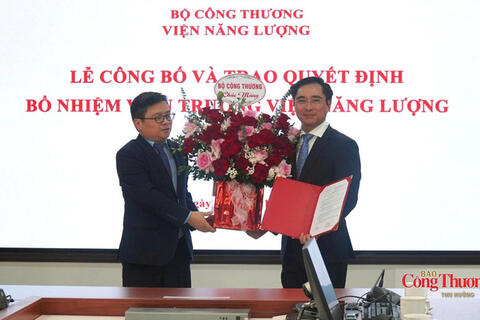 <a href="/thoi-su" title="Thời sự" rel="dofollow">Thời sự</a>