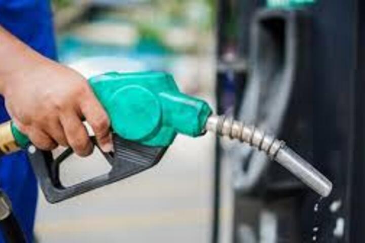 Giá xăng dầu hôm nay 6/1/2026: Tăng gần 2%