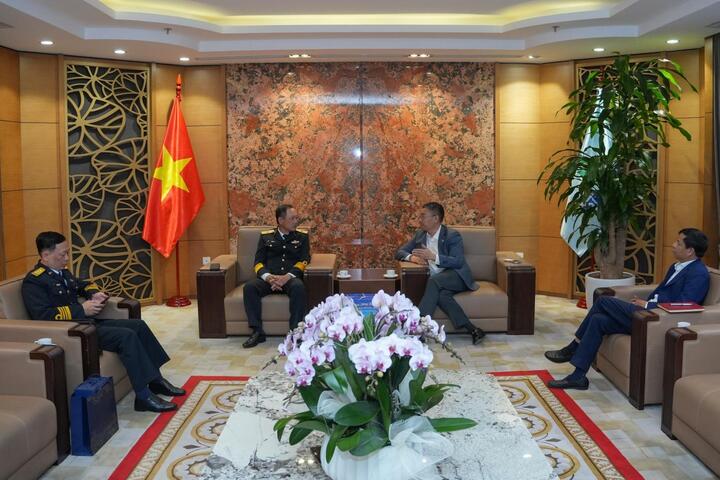 Thắt chặt mối quan hệ phối hợp chiến lược giữa Quân chủng Hải quân và Petrovietnam