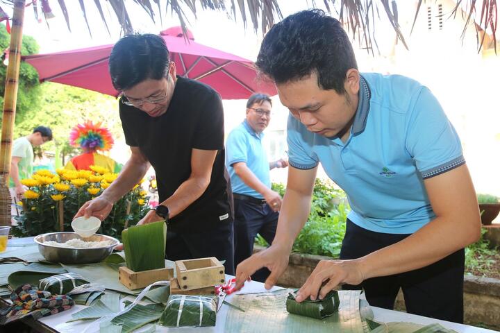 BSR tổ chức chương trình “Bánh chưng xanh”, gửi trọn hương Tết đến người lao động