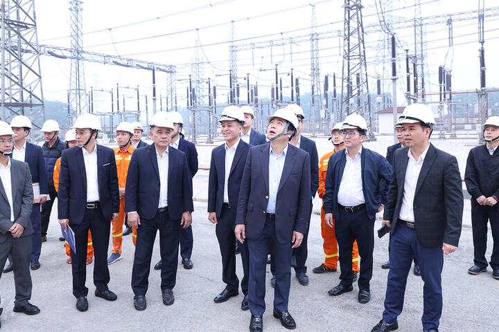 Đảm bảo truyền tải điện an toàn, ổn định dịp tết Bính Ngọ 2026