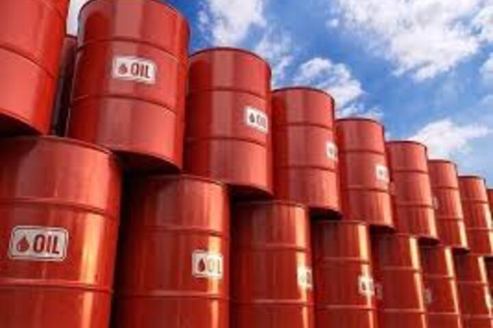 Giá dầu Brent tăng gần 4,6% lên mốc 81,4 USD/thùng