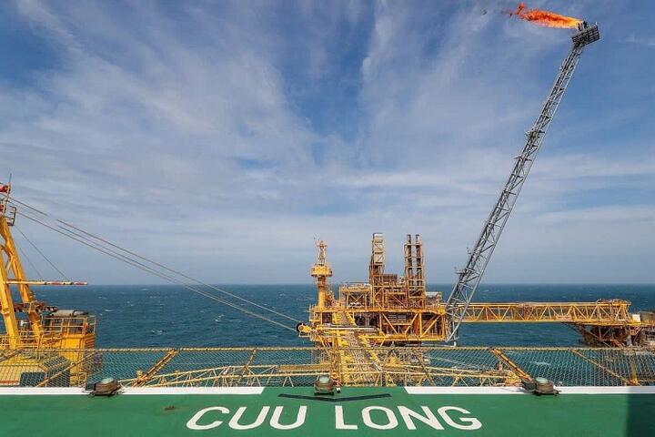 Đón dòng khí đầu tiên (First Gas) từ dự án phát triển mỏ Sư Tử Trắng (giai đoạn 2B)