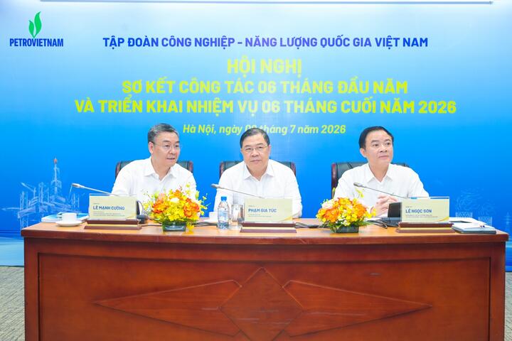 Petrovietnam đóng góp quan trọng vào ổn định kinh tế vĩ mô, bảo đảm các cân đối lớn của nền kinh tế