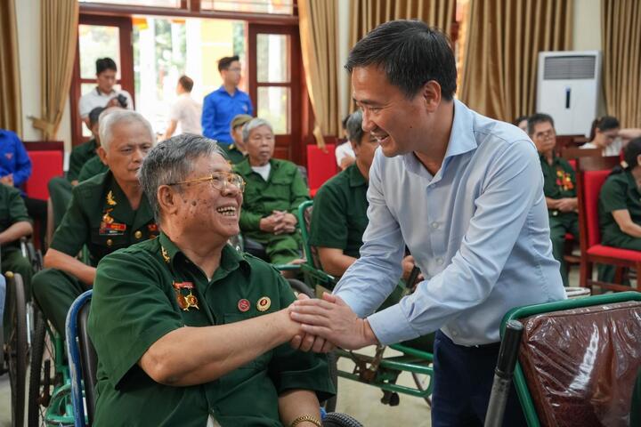 Petrovietnam tri ân các thương binh đang điều dưỡng tại Ninh Bình