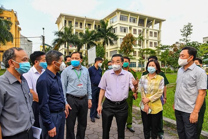 Cách ly xã có 4 người trong gia đình dương tính SARS-CoV-2 - Ảnh 2. Cách ly xã có 4 người trong gia đình dương tính SARS-CoV-2 - Ảnh 2.