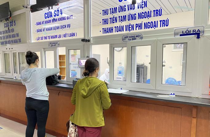 Bệnh viện K vắng vẻ trong ngày khám trở lại sau hơn 1 tháng phong toả vì Covid-19 - Ảnh 10. Bệnh viện K vắng vẻ trong ngày khám trở lại sau hơn 1 tháng phong toả vì Covid-19 - Ảnh 10.