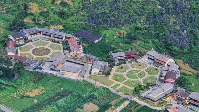 Phóng sự ảnh: Ngắm một Hà Giang đẹp mê mẩn vào thu - Ảnh 5. Phóng sự ảnh: Ngắm một Hà Giang đẹp mê mẩn vào thu - Ảnh 5.