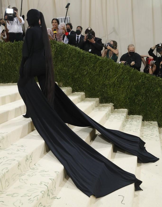 Megan Fox, Jennifer Lopez đọ độ gợi cảm tại Met Gala 2021 - Ảnh 8. Megan Fox, Jennifer Lopez đọ độ gợi cảm tại Met Gala 2021 - Ảnh 8.