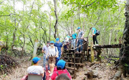 Du lịch TP HCM tái khởi động từ Cần Giờ, Củ Chi - Ảnh 1. Du lịch TP HCM tái khởi động từ Cần Giờ, Củ Chi - Ảnh 1.