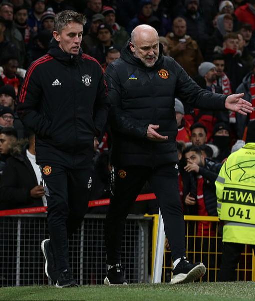 Phó tướng Mike Phelan ra tay dẹp loạn 17 sứ quân tại Man United - Ảnh 3.