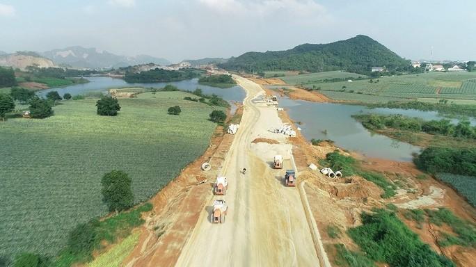 Bộ Giao thông vận tải phát động thi đua trên công trường giao thông - Ảnh 2.