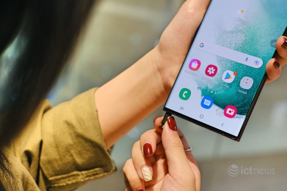 Có nên mua Galaxy S22 tại thời điểm này?