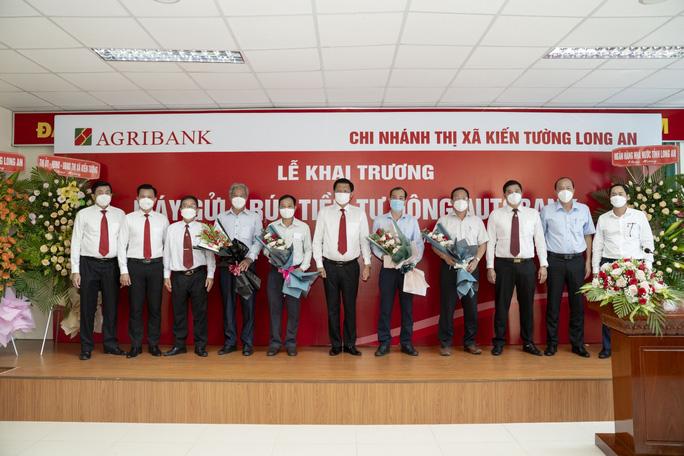 Agribank đưa vào hoạt động ngân hàng tự động Autobank - Ảnh 6.