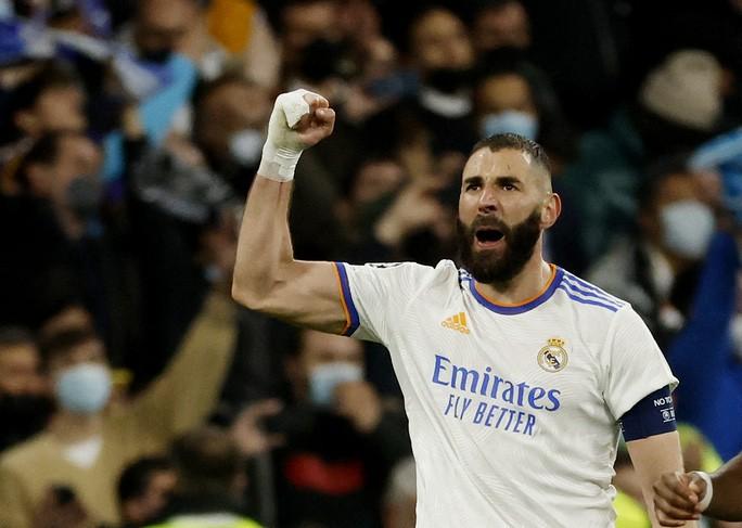 Giúp Real Madrid đánh bại PSG, Benzema xô đổ nhiều kỷ lục danh giá - Ảnh 4.