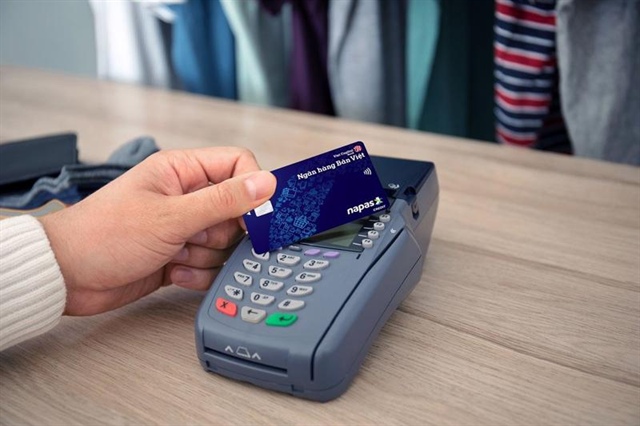 Thẻ tín dụng nội địa đang yếu thế trên sân nhà