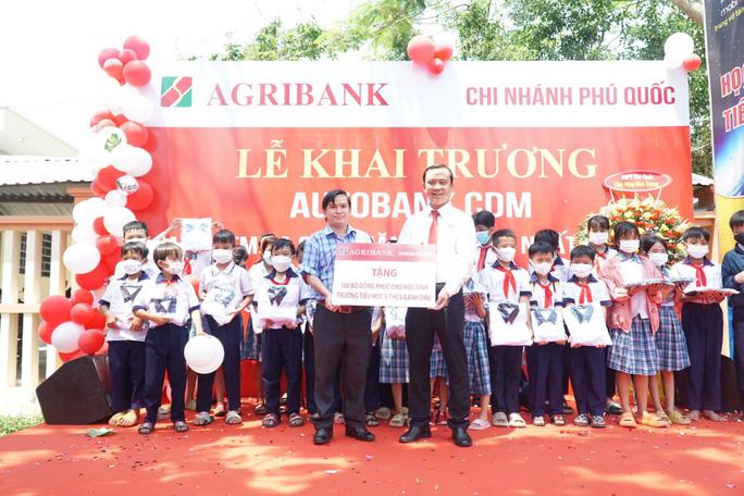 Agribank Phú Quốc khai trương thêm máy gửi, rút tiền tự động tại Gành Dầu - Ảnh 3.