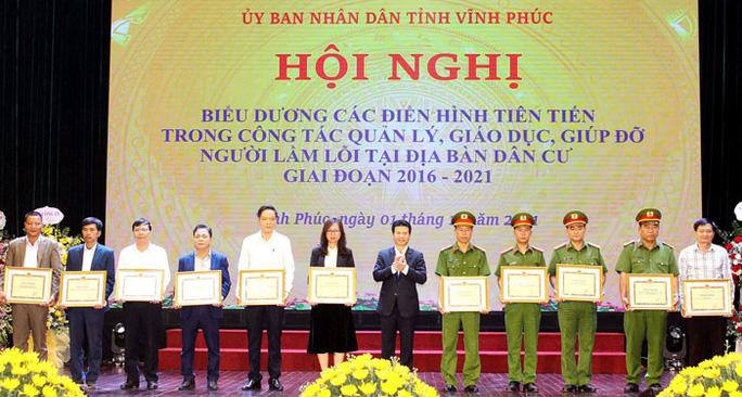 Tăng sức đề kháng cho cán bộ, đảng viên - Ảnh 1.