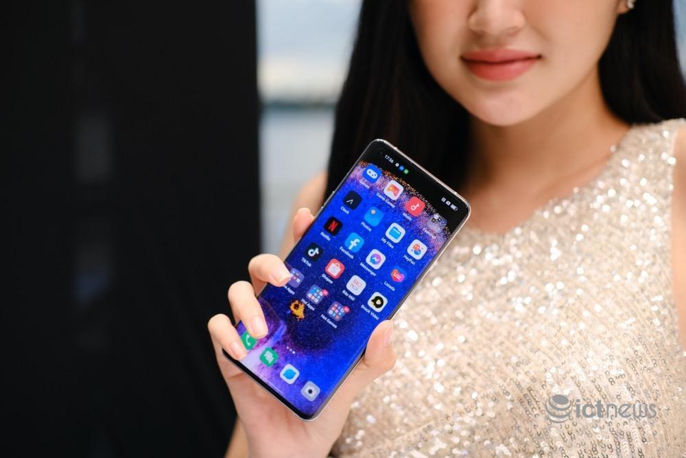 Oppo ra mắt Find X5 Pro 5G, giá 32,99 triệu đồng