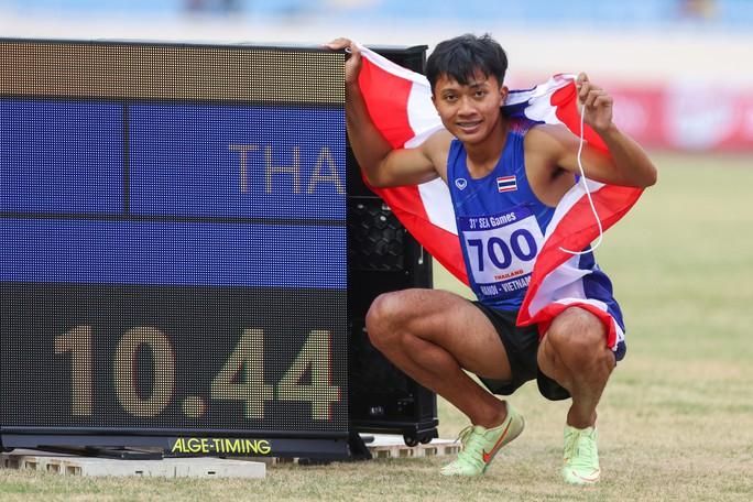 Thần đồng điền kinh Thái Lan khoe tốc độ kinh ngạc tại SEA Games 31 - Ảnh 6.