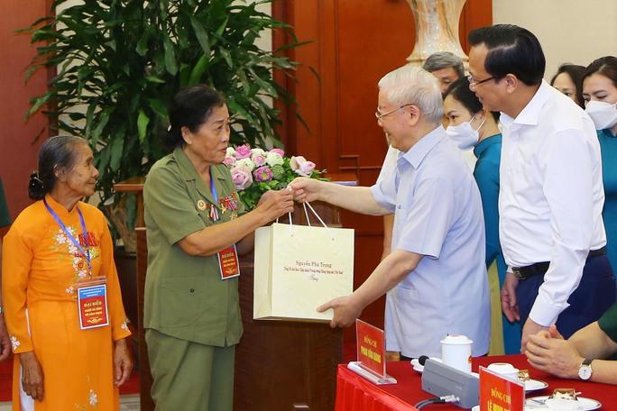 Tổng Bí thư Nguyễn Phú Trọng: Hãy sống và làm việc sao cho xứng đáng với những người đã hi sinh vì Tổ quốc, vì nhân dân! - Ảnh 2.