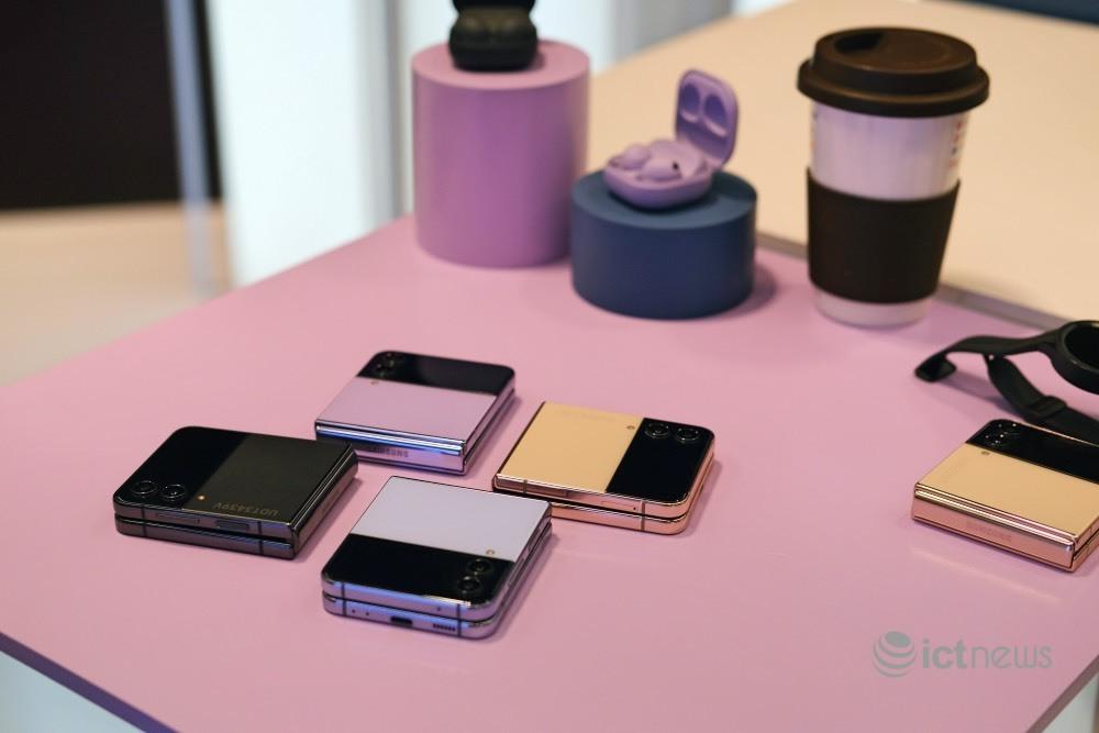 Hình ảnh và video chi tiết Samsung Z Fold 4 và Z Flip 4 tại Việt Nam