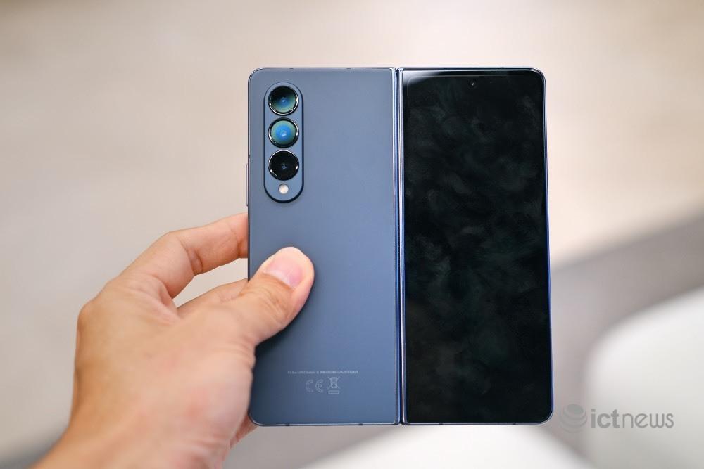 Hình ảnh và video chi tiết Samsung Z Fold 4 và Z Flip 4 tại Việt Nam