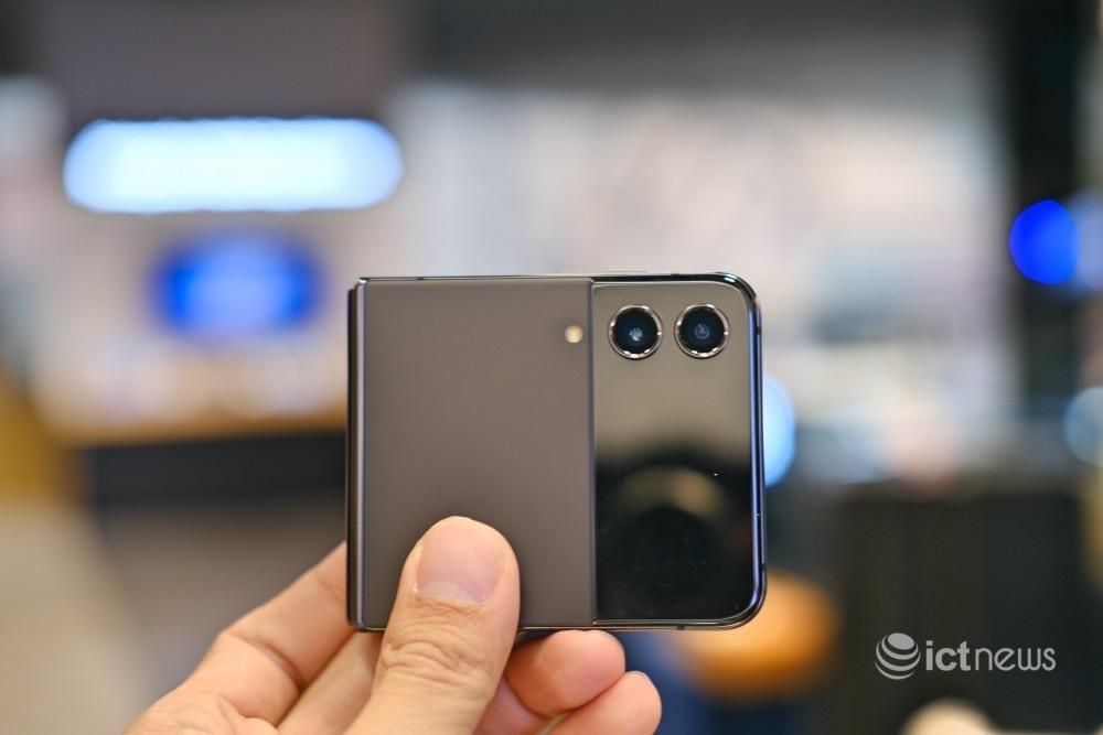 Hình ảnh và video chi tiết Samsung Z Fold 4 và Z Flip 4 tại Việt Nam