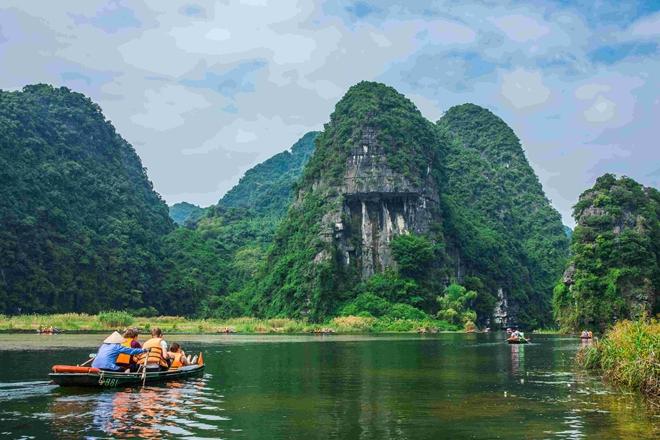 Cấp bách phục hồi du lịch quốc tế và phát triển du lịch bền vững - Ảnh 1