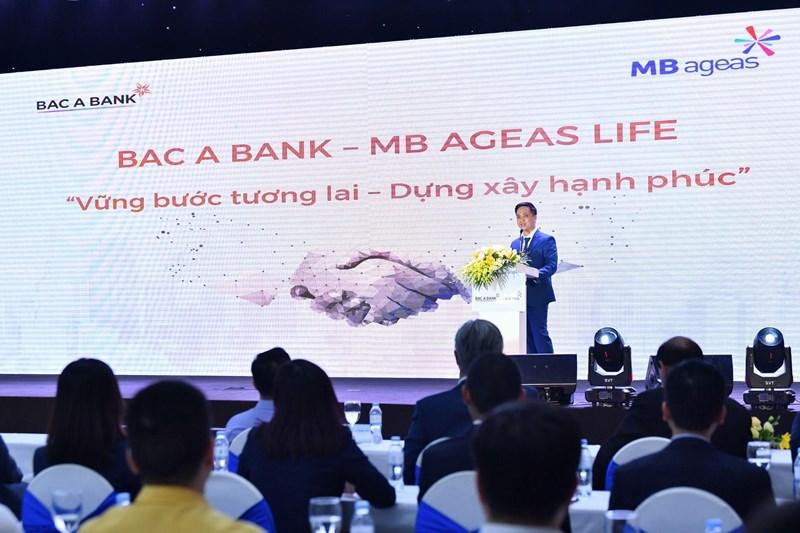 Ông Đỗ Tuấn Anh - Chủ tịch Ủy ban điều hành MB Ageas Life phát biểu.