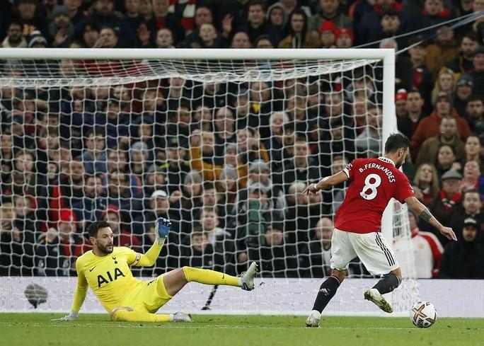 Fred đại đế tỏa sáng, Man United đại phá Tottenham - Ảnh 6.