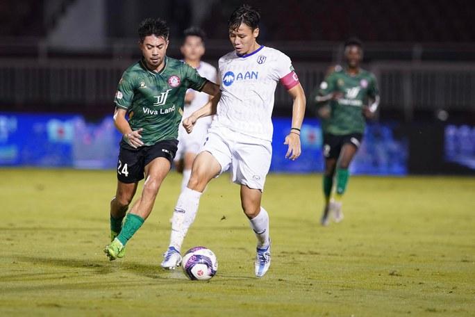 Đừng để người hâm mộ quay lưng với V-League! - Ảnh 1.